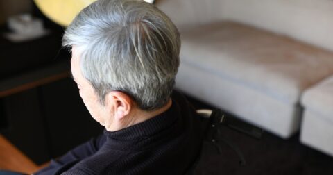 孤独死でも生活苦でもない、50代独身者が最も不安に感じている「長生きリスク」とは？ – ニュースな本