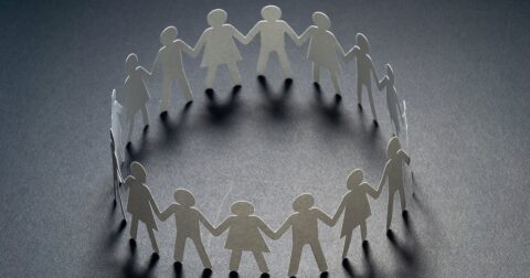 スクープ記者が新興宗教主催の「お見合いパーティー」に潜入！ 女性信者からの“意外な”質問 – ルポ　超高級老人ホーム