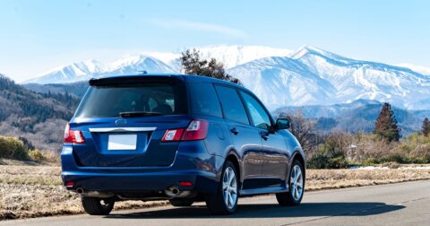 冬のドライブで「まさかの雪」に備えて〈出発前〉と〈走行中〉にやるべきこと – それって本当？クルマの「当たり前」