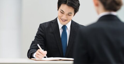 「中途入社で嫌われる人」に共通する残念すぎる“思考グセ”とは？人事コンサルが現場で使う〈社員閻魔帳〉がスゴすぎる！ – もう悩まない！職場・未解決問題