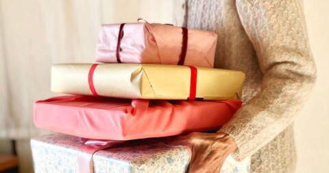 「もらい物」が好きな人は、なぜモノを捨てられないのか？ 1万軒以上片づけたプロに聞いた「納得の理由」 – 捨てるコツ