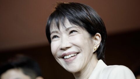 “高市下げ”報道加速も｢高支持率を維持｣のワケ | 不安な時代、不機嫌な人々 | 東洋経済オンライン