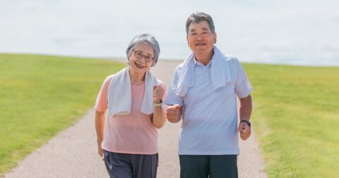 骨と筋力が強くなる！60秒でできる「簡単トレーニング」とは？【医師が教える】 – ニュースな本