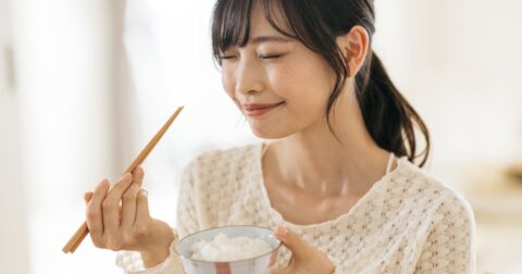 研究者が教える「ラクに確実に痩せる」コツ、毎日食べると「太りにくくなる」ものとは？〈注目記事〉 – News&Analysis
