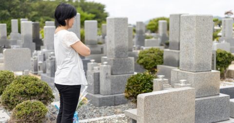 「墓じまい」が10年で倍増した切実な事情 – ニュースな本