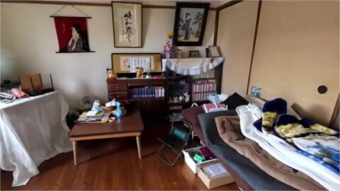 ｢自ら施設に入った母｣”全部処分していい”の真意 | ｢ゴミ屋敷｣孤独な部屋の住人たち | 東洋経済オンライン
