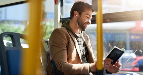 500ページを30分で読む!? 科学が証明した“スキミング”読書術とは？ – 耳を鍛えて4倍速読