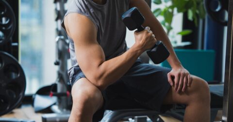 「仕事疲れはジムで発散！」が逆効果なワケ、疲労専門医が“衝撃の真実”を解説 – ニュースな本