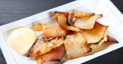 「幸せだ…」駅から20分、コンビニもない道を歩き続け、絶望の先にたどり着いた居酒屋で起きた「エイヒレの奇跡」 – ニュースな本