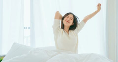 【睡眠投資】洗えない寝具はもう卒業！ 新幹線のグリーン車にも採用された1枚を足すだけで、毎朝の体が驚くほど軽くなる – とにかくぐっすり眠りたい