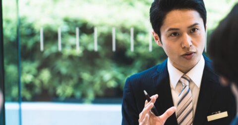 「本当にやりたい仕事？」なぜコンサル業界は高学歴の学生を引きつけるのか – ニュースな本