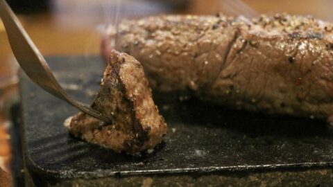 ステーキ1000円で米サラダスープ｢食べ放題｣の衝撃 | 出張なのに、チェーン店ですか？ | 東洋経済オンライン