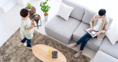 「そりゃ貯まらないわ…」月収115万円のIT夫婦、ボーナス200万円がいつの間にか消える本当の理由 – “残念サラリーマン”のお金相談所