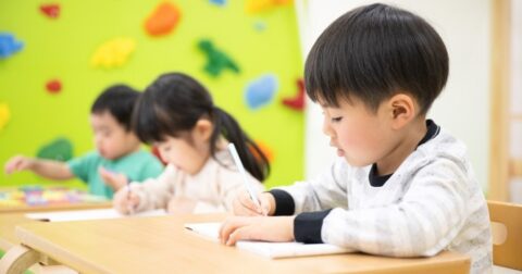 「集中力がある子ども」の親が、“勉強”よりも先に教えていること – まいにちがたのしくなるおやくそく できるかな？