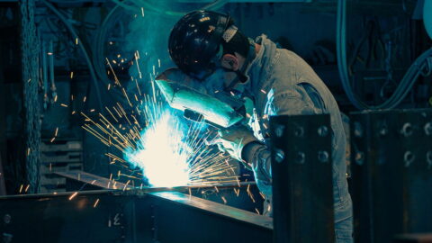 大学進学再考も？ブルーカラー価値上昇の影響度 | 東洋経済education×ICT | 東洋経済オンライン