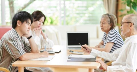 高齢の父の介護は嫁がやるべき→親戚たちのトンデモ発言に反論したい…夫が言う？それとも妻？ – Lifestyle Analysis