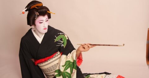 映画『国宝』で、女形が「からっぽ」とネガティブな言葉で評されたワケ – ニュースな本