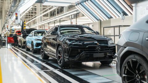 ランボルギーニ｢重くなる社会的責任｣への対応 | スポーツカー | 東洋経済オンライン