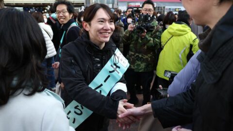 チームみらい｢姥捨て｣批判する人が知らない現実 | 不安な時代、不機嫌な人々 | 東洋経済オンライン