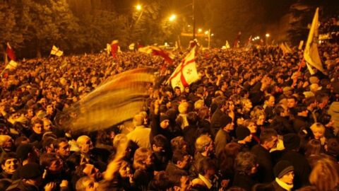 革命の成否を分ける抵抗運動の｢3.5%ルール｣とは | 読書 | 東洋経済オンライン