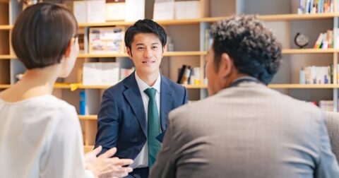 「報酬」をモチベーションに働く人が周りを不幸にするワケ – ニュースな本