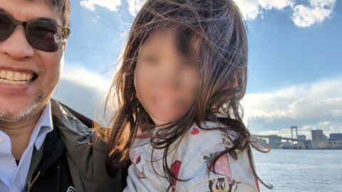 夕方過ぎも4歳娘を好きなだけ公園で遊ばせる訳 | アラフィフでパパになったら | 東洋経済オンライン