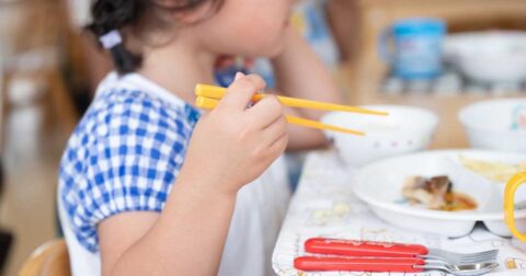 【蛙化を防ぐ】「育ちがいい人」の親が食卓で必ず教えていた、たった1つの習慣 – まいにちがたのしくなるおやくそく できるかな？