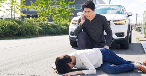 交通事故の被害に遭ったらいくらもらえる？弁護士に依頼したほうが得するワケ – ニュースな本