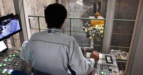 「人が減らされる」「仕事が大変になる」ネガティブな声が一変、ごみ処理場のAIクレーンが現場に受け入れられたワケ – 酒井真弓のDX最前線