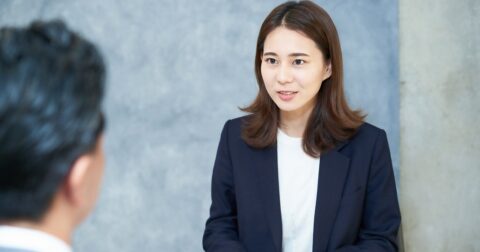 あなたの違和感は正しい。上司に「変です」と言えない会社の地獄 – 組織の違和感 結局、リーダーは何を変えればいいのか？