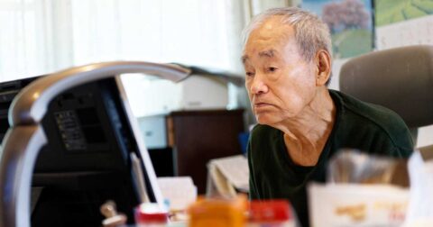 【投資歴70年 資産25億円】「まだ上がる」という欲を捨てて冷静に逃げる…儲ける投資家がやっているトレンド転換の極意 – 89歳、現役トレーダー 大富豪シゲルさんの教え