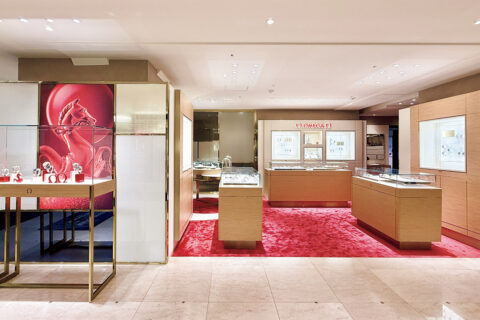 ラグジュアリーかつ落ち着きのある空間で、「オメガ」の世界観が堪能できます