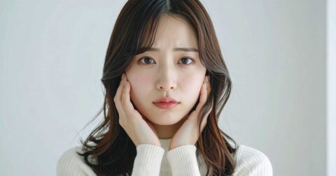 【精神科医が教える】「親のせいじゃなかった！」愛されて育った人が“他人の目”を気にしてしまう意外な理由 – 精神科医Tomyが教える　１秒で不安が吹き飛ぶ言葉