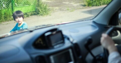 「道路に飛び出しちゃダメ」はなぜ伝わらない？ →親が盲点になりがちな、たった1つのこと – まいにちがたのしくなるおやくそく できるかな？