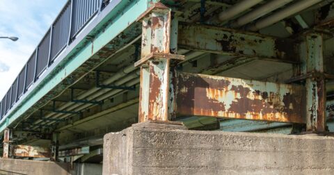 ガソリン暫定税率の廃止に歓喜するドライバーが知らない「恐ろしい事実」 – ニュースな本