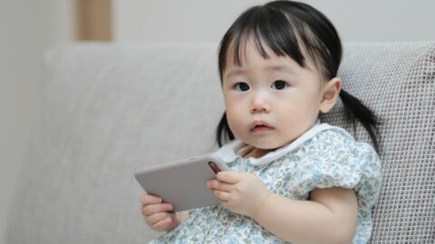 “スマホ育児”を｢子が可哀想｣と批判する人の盲点 | 自衛隊員も学ぶ！メンタルチューニング | 東洋経済オンライン