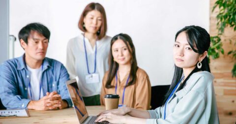 会議で口にすると評価がガタ落ちする“決定的なひと言”とは？ – 1メッセージ 究極にシンプルな伝え方