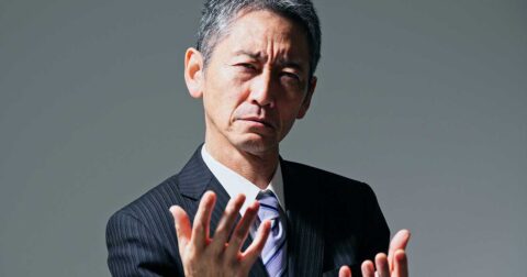 部下の自己肯定感を育てるリーダーがやっている「評価のひと言」 – 伝え方ひとつで部下が動き出す 上司の「コミュ力」大全