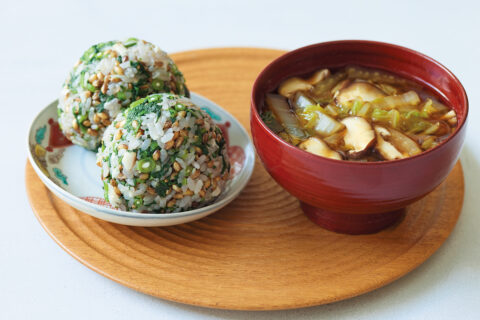 ブレインフードたっぷりの最強コンビ！脳活おにぎり＆みそ汁のレシピ