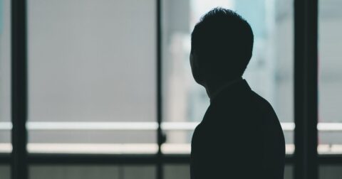 オウム元幹部・平田信に父を奪われた息子が、未払金227万円を免除した本当のワケ – ニュースな本