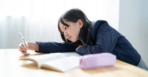 【うちも言ってた…】子どもを勉強嫌いにする親の口ぐせ・ワースト1 – 赤ペン先生のほめ方