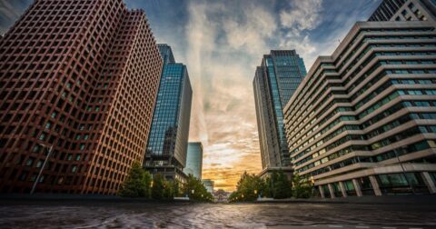 南海トラフ巨大地震は2030年代に起こる。首都直下地震は、明日かもしれないし50年後かもしれない。地震の予測はどのようなメカニズムに基づいているのか？…京大名誉教授の「気になる答え」とは – 大人のための地学の教室