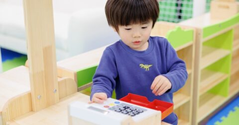 「そりゃ話せるようになるわ…」言語化力が高い子に共通する目からウロコの幼児体験 – こども言語化大全