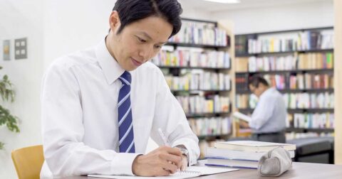 【3月スタートでも大丈夫】宅建合格は「勉強する順番」で決まる – 大量に覚えて絶対忘れない「紙1枚」勉強法