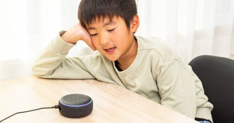 生成AIを子どもに使わせていいのか？子育て中の言語学者が抱いた「違和感」の正体 – ニュースな本