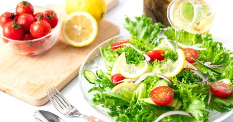 家庭のグリーンサラダがビストロレベルに！ドレッシングや食材にこだわるより10倍おいしくなる“意外なコツ” – ニュースな本