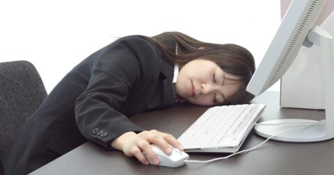 【異動の不眠】なぜ異動すると夜中に目が覚めるのか？「根性」ではなく「仕組み」で眠りを取り戻す、最強の睡眠術 – とにかくぐっすり眠りたい