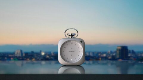 バルミューダの置き時計が高額でも成立する理由 | インターネット | 東洋経済オンライン