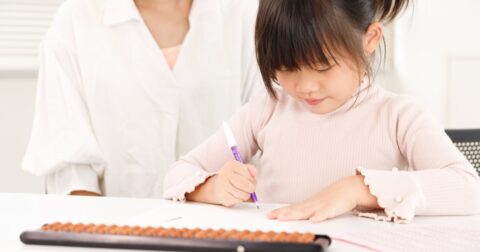 考えの浅い親が、子どもにしている残念な「ほめ方」・ワースト1 – 赤ペン先生のほめ方