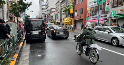 「車道を走る自転車」にクルマが絶対やらないといけないこと【道交法改正】 – それって本当？クルマの「当たり前」